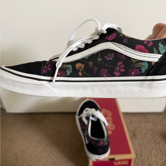 Vans Black Floral Old Skool Sneakers Size 8 - Picture 8 of 11